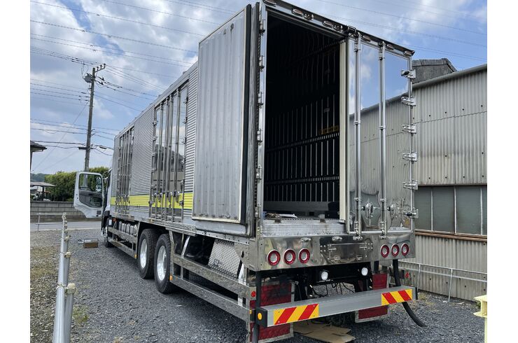 E03F7FE2-E5AB-478D-ABE4-BB1F2BF49F47