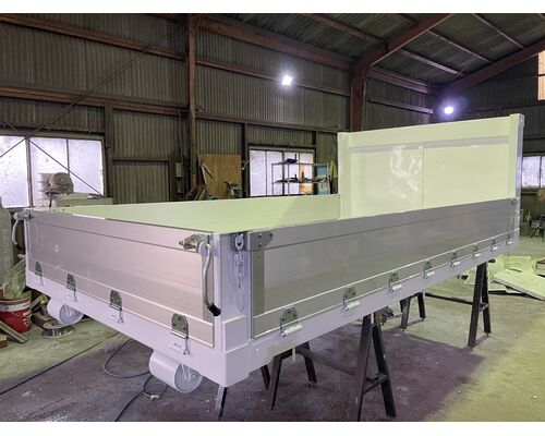 DA5382A4-7C71-4ED6-BF06-BFB6B0783F7E